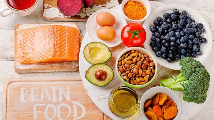 Foods rich in vitamins for the brain